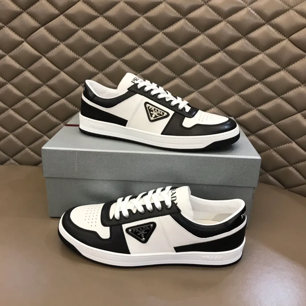 P380 Yuan 38-45 Prada Prada’s new men’s leather sports shoes, the highest version on the market, any comparison is welcome🆚! The original leather has excellent texture and is super high-end! Fetal sheep net lining imported from Italy, removable pad! Luxurious materials and fine workmanship, highly recommended!